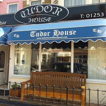Tudor House Blackpool Esterno foto